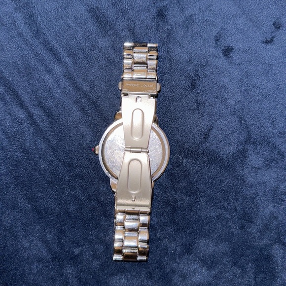 BETSEY Johnson watch - Picture 5 of 5